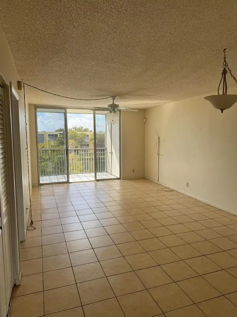 3141 NW 47th Terrace # 430, Lauderdale Lakes FL 33319 photo 3