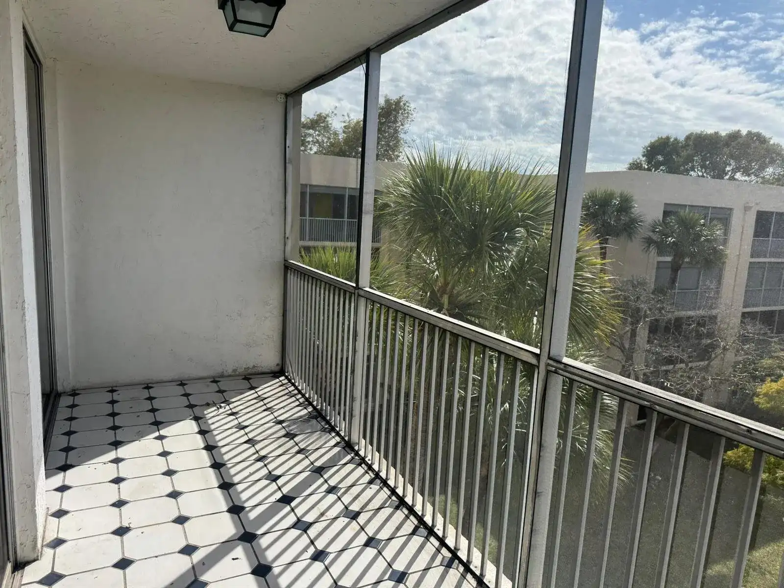 3141 NW 47th Terrace # 430, Lauderdale Lakes FL 33319 photo 4