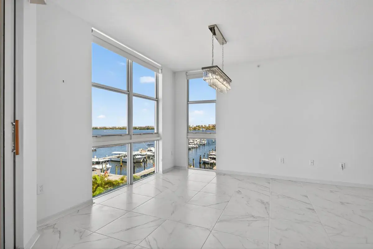 806 E Windward Way # 403, Lantana FL 33462