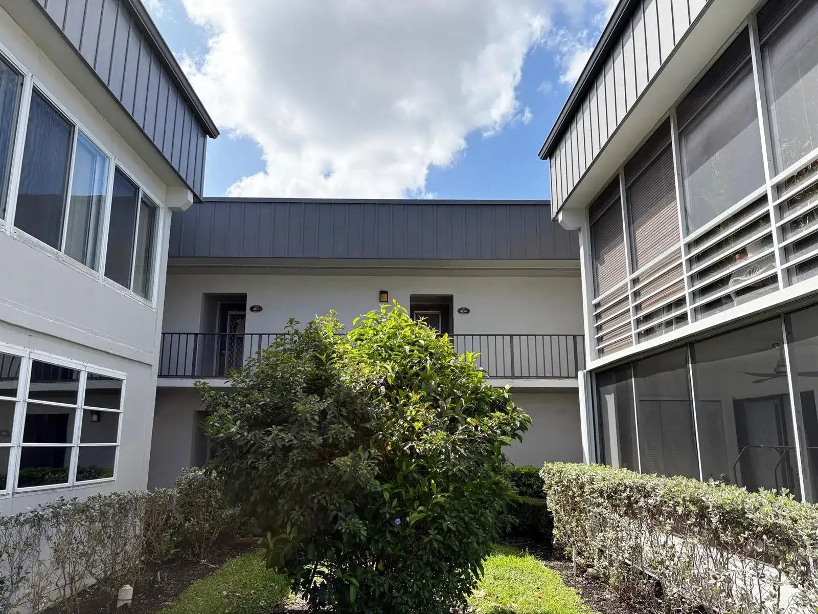 464 Piedmont J, Delray Beach FL 33484 photo 2