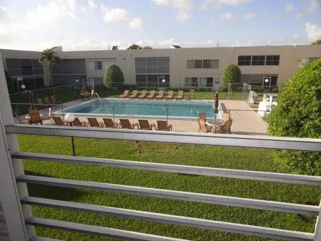 3212 Strawflower Way # 207, Lake Worth FL 33467 photo 4
