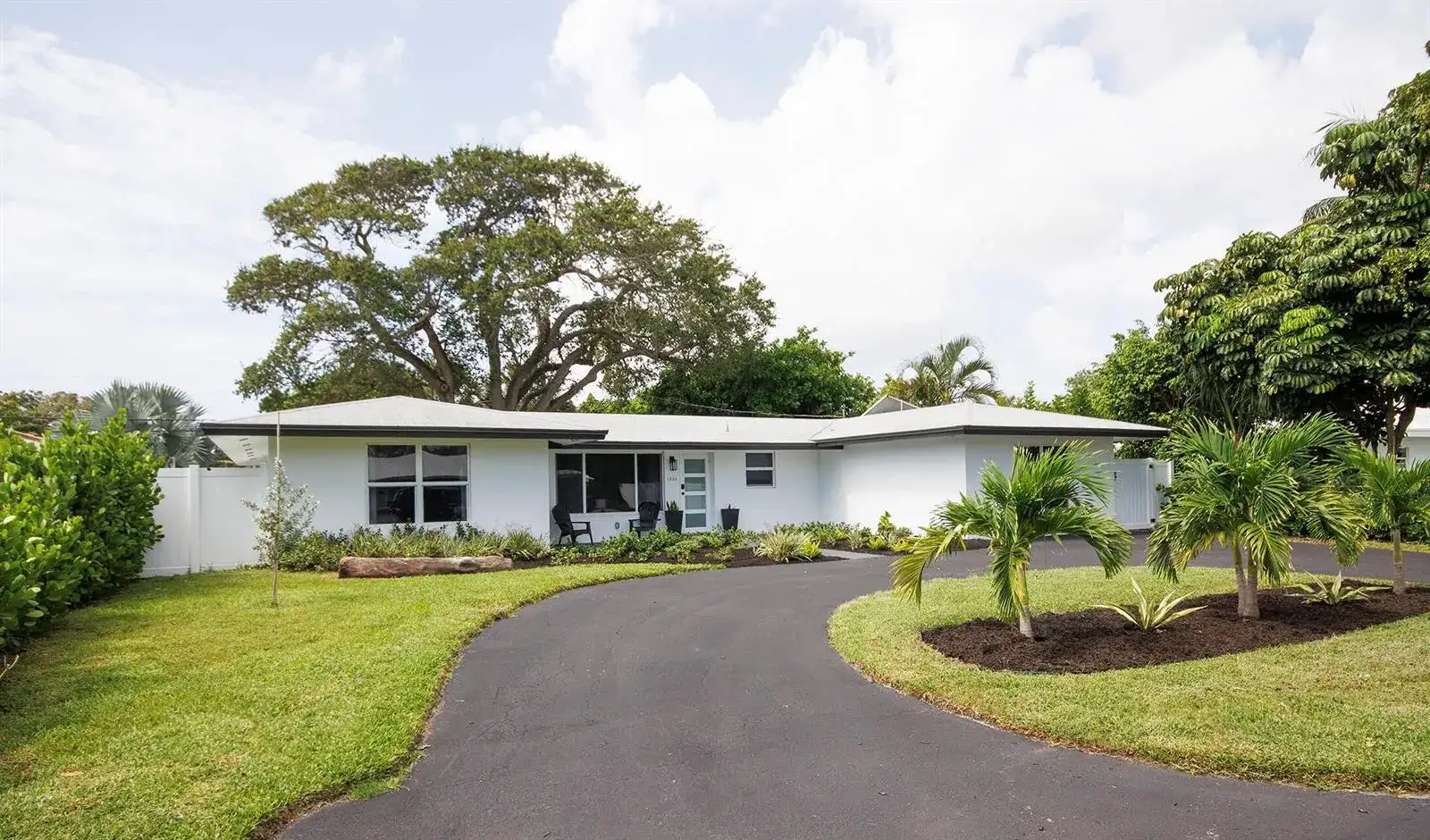 1950 NE 30th Street, Lighthouse Point FL 33064 photo 2