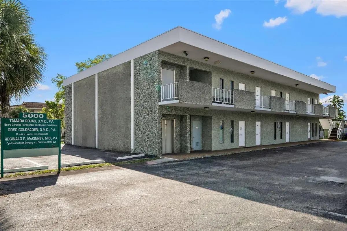 5000 Hollywood Boulevard, Hollywood FL 33021