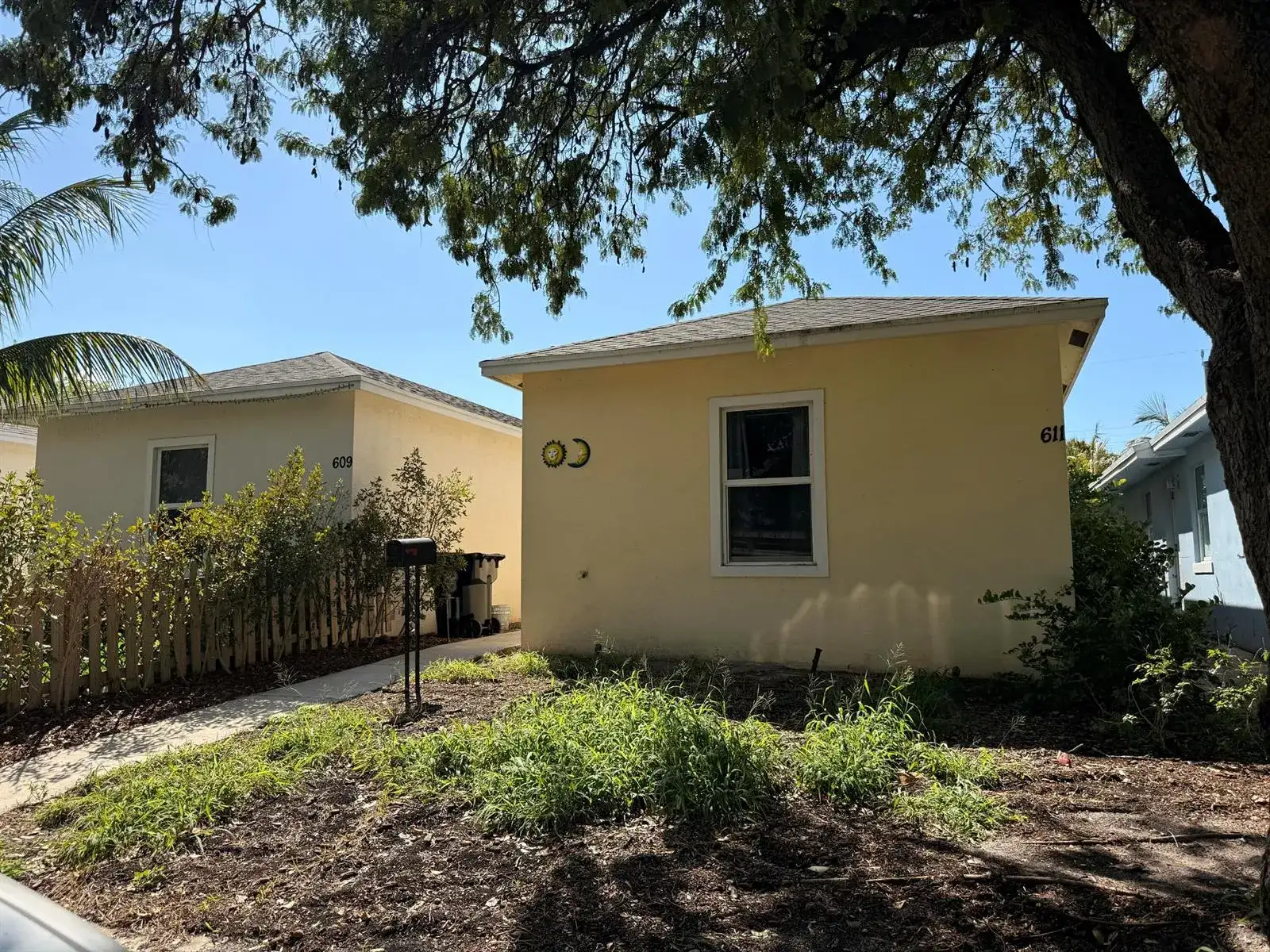 611 N F Street, FL 33460 photo 2