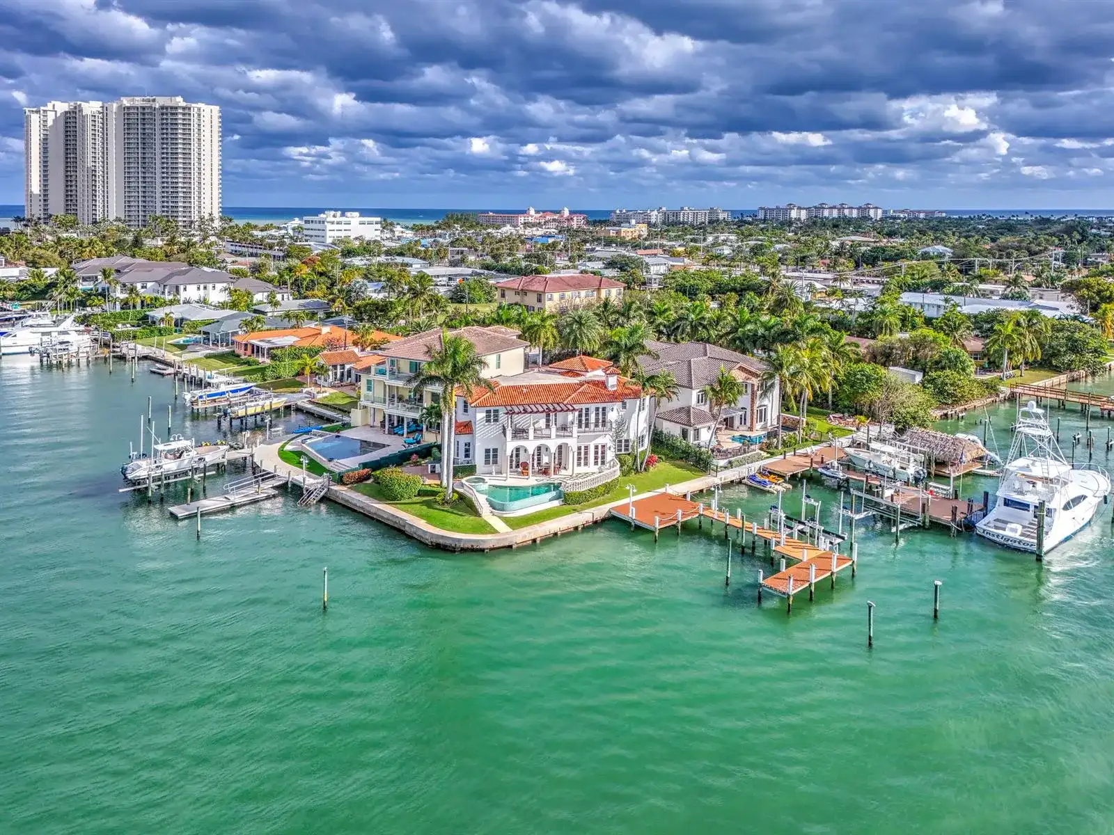 2775 Lake Drive, Singer Island FL 33404 photo 2