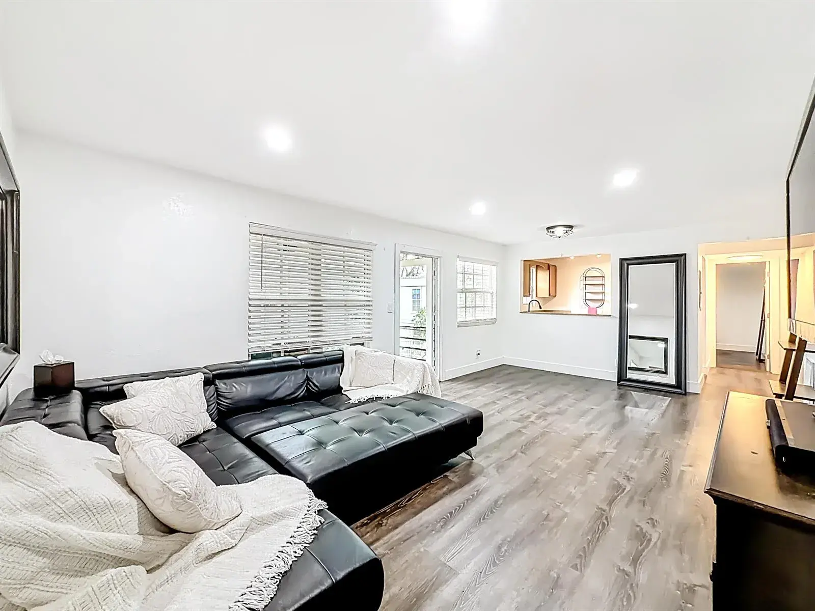 305 SE 11th Avenue, Pompano Beach FL 33060