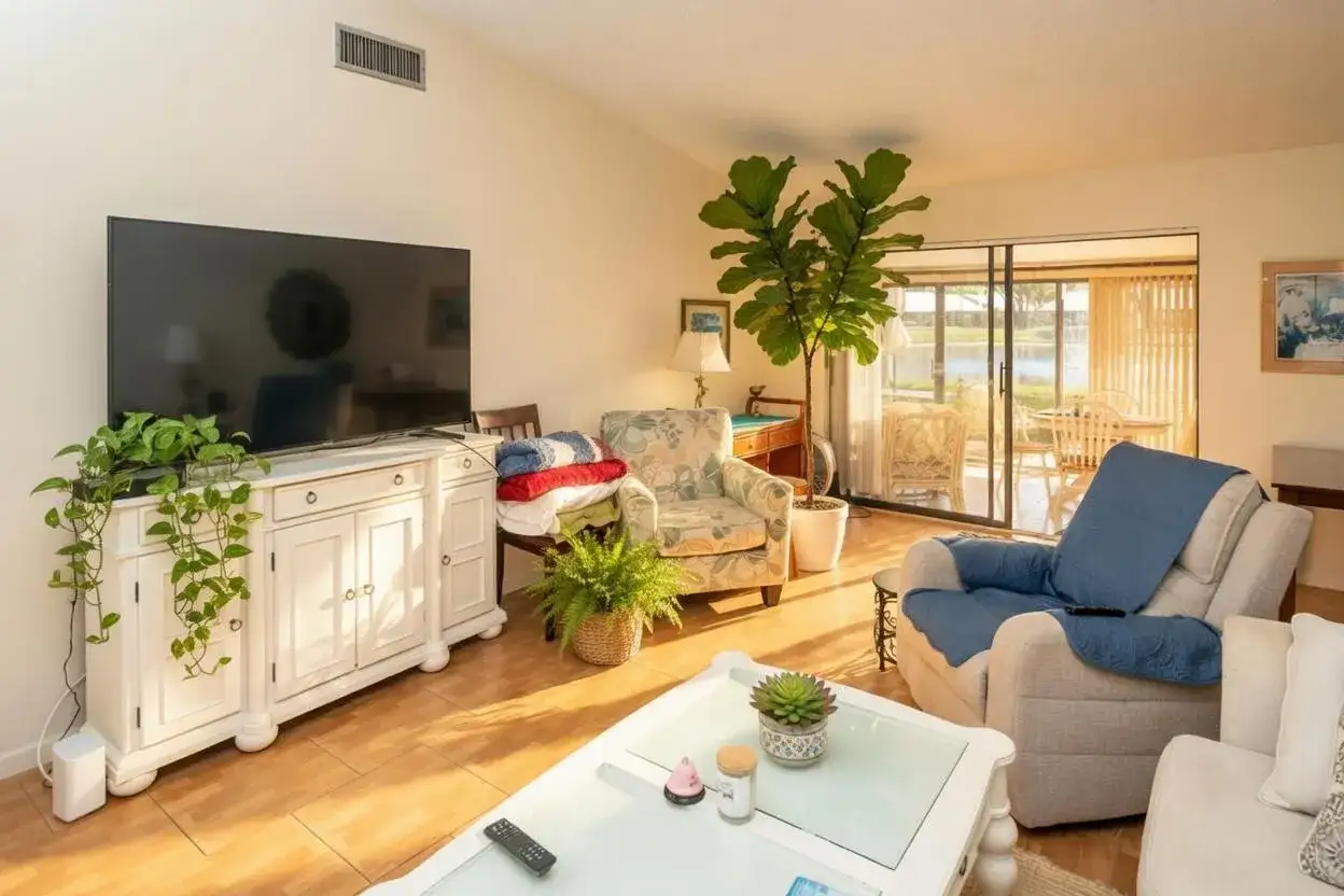 1017 Green Pine Boulevard # C, West Palm Beach FL 33409 photo 4