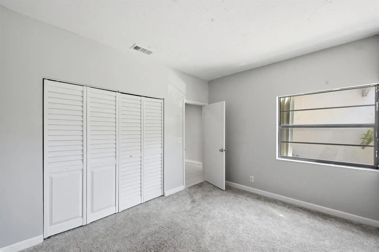 1097 NW 98th Terrace # 110, Pembroke Pines FL 33024 photo 4