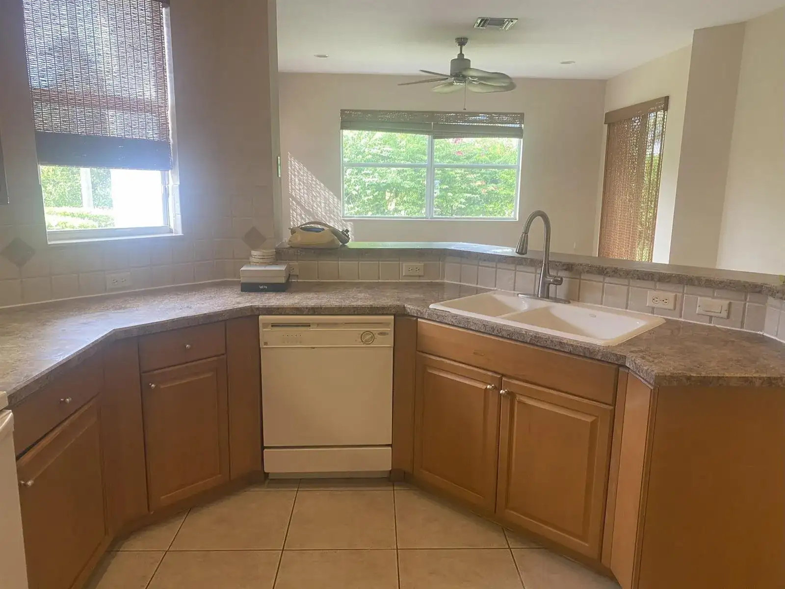 906 Mariner Bay Boulevard, Fort Pierce FL 34949 photo 5