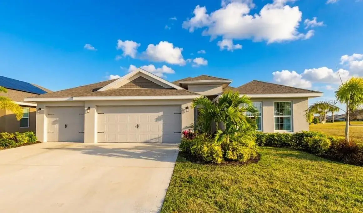 8820 Waterstone Boulevard, Fort Pierce FL 34951