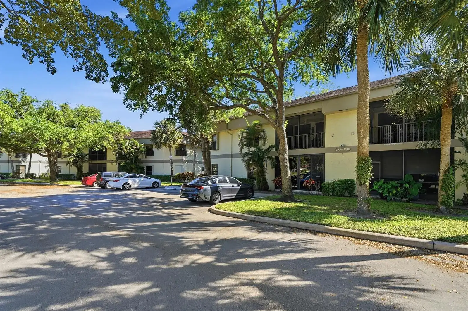 2928 Carambola Circle S, Coconut Creek FL 33066 photo 2