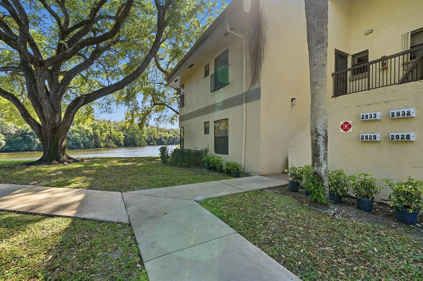 2928 Carambola Circle S, Coconut Creek FL 33066 photo 3