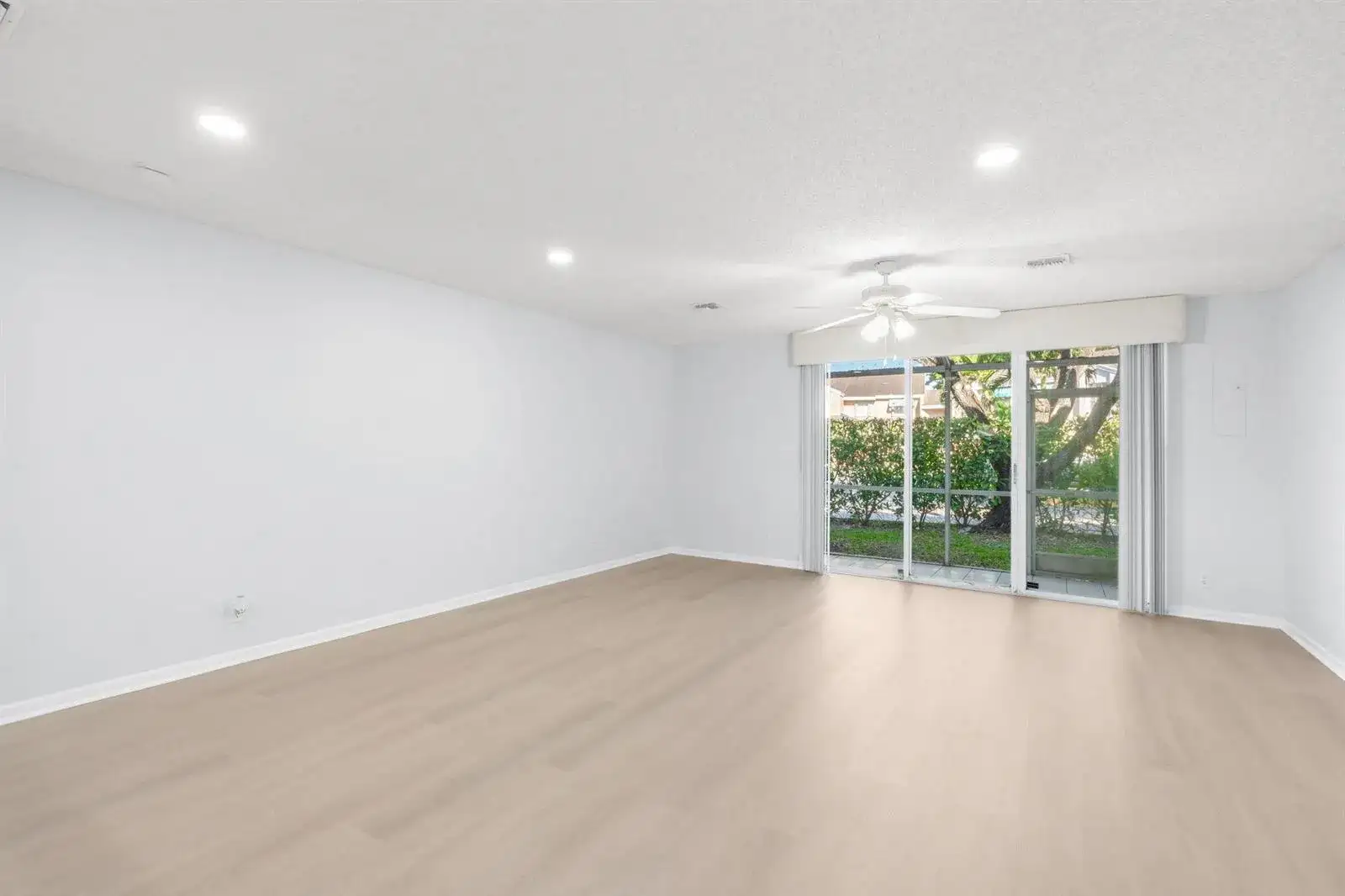 7107 Woodmont Way, Tamarac FL 33321 photo 5