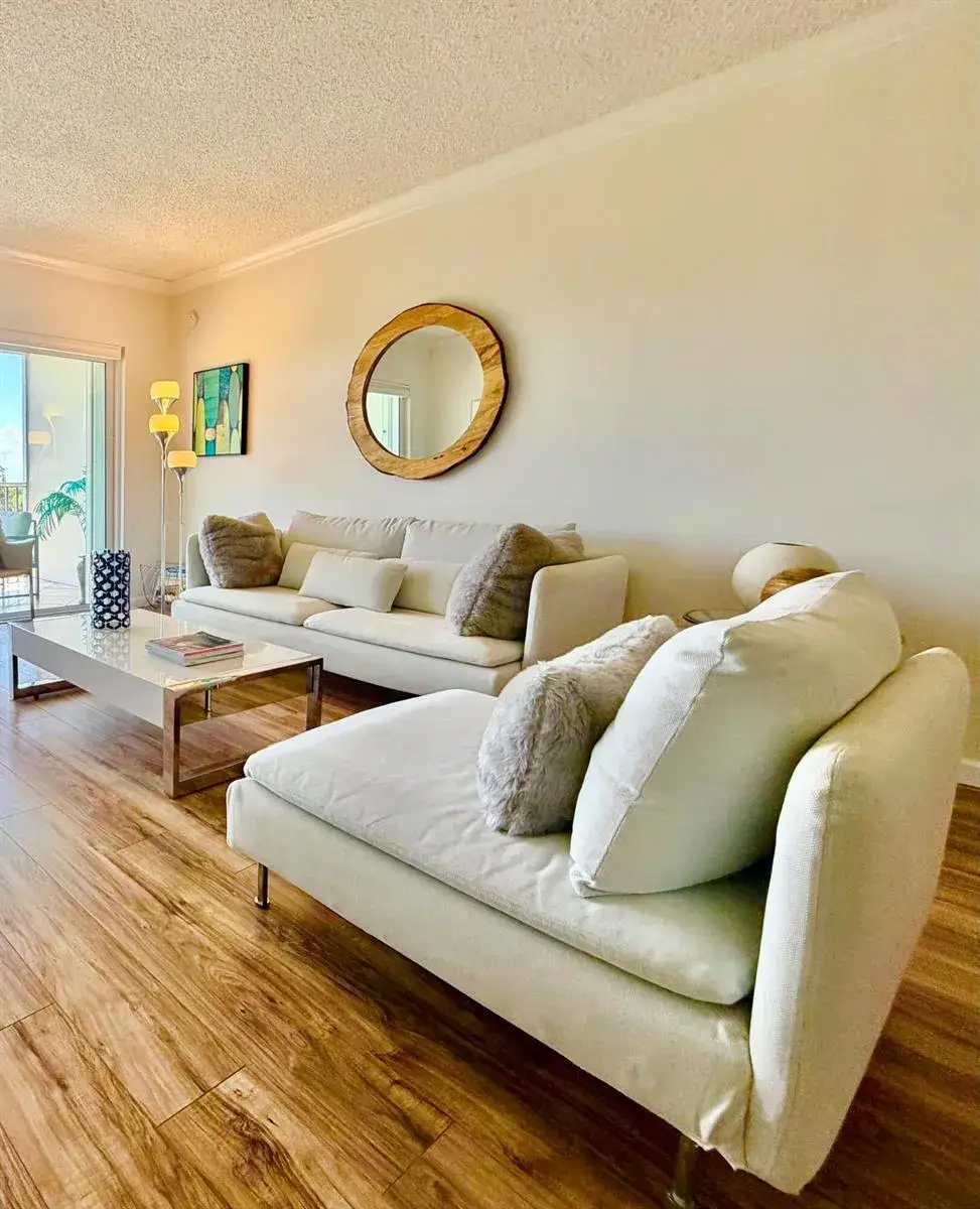 3100 N Palm Aire Drive # 706, Pompano Beach FL 33069