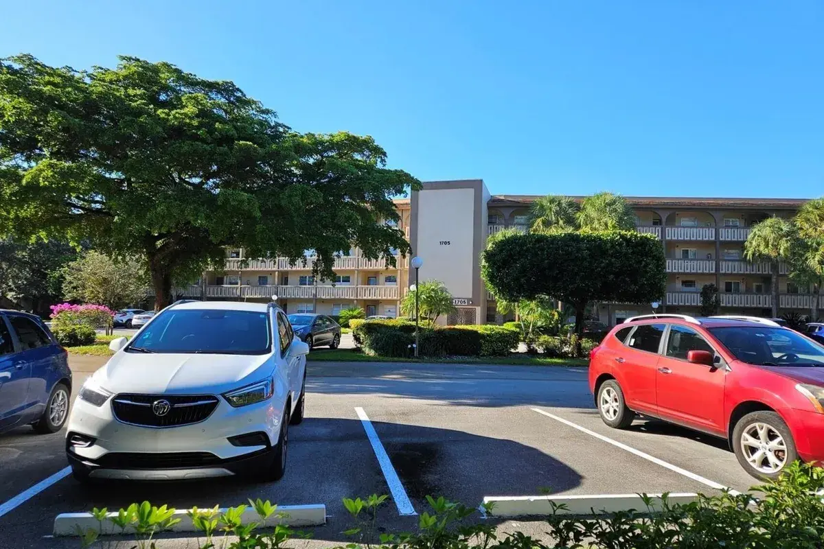 1705 Andros Isle # O3, Coconut Creek FL 33066