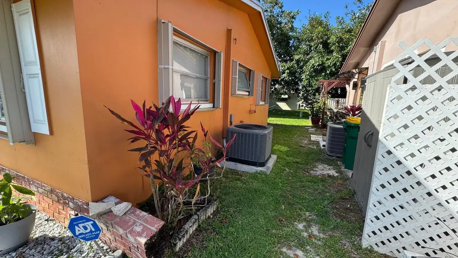 4511 NW 45th Court, Tamarac FL 33319 photo 2