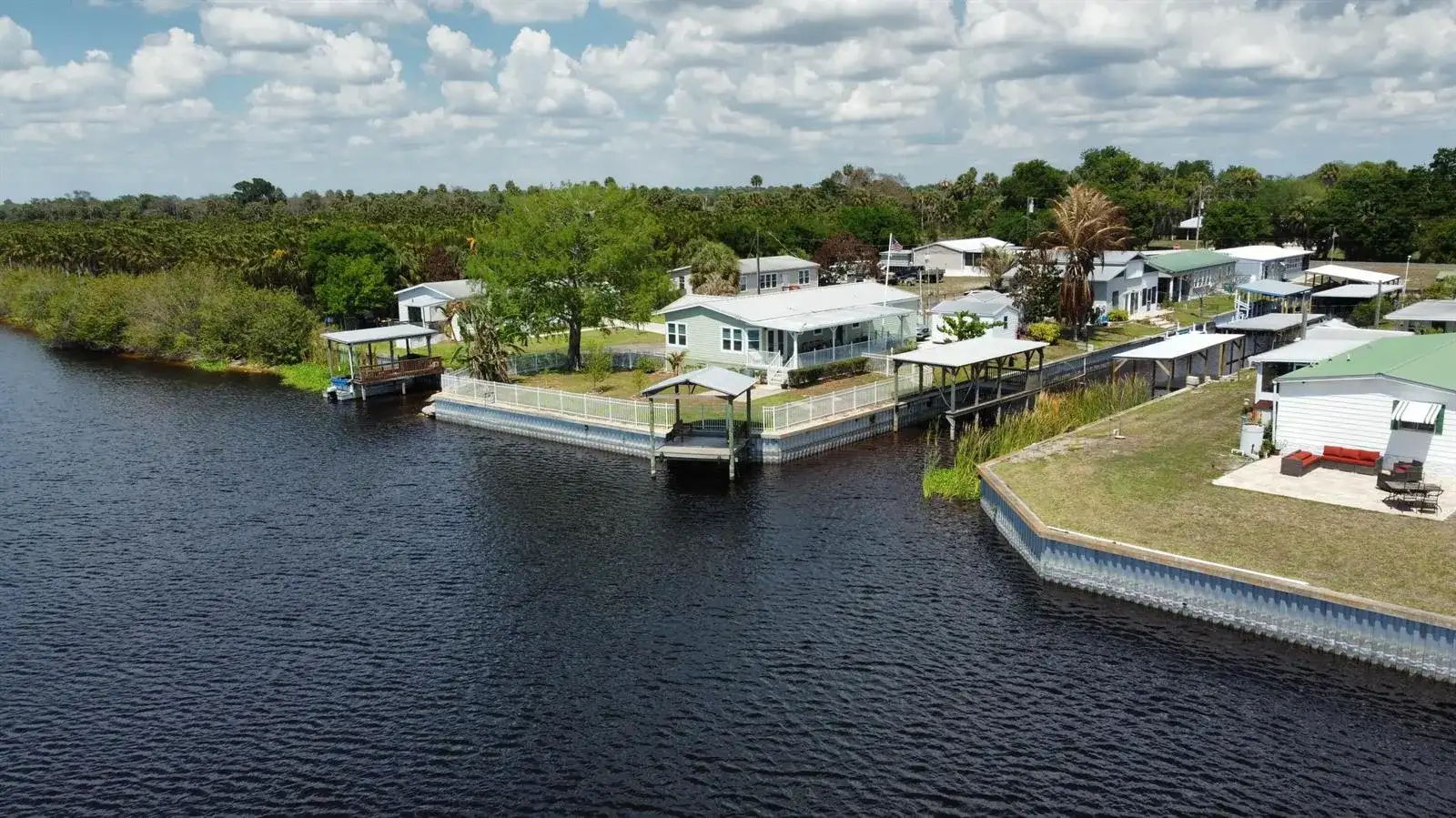 7902 SE 95th Trail, Okeechobee FL 34974 photo 2