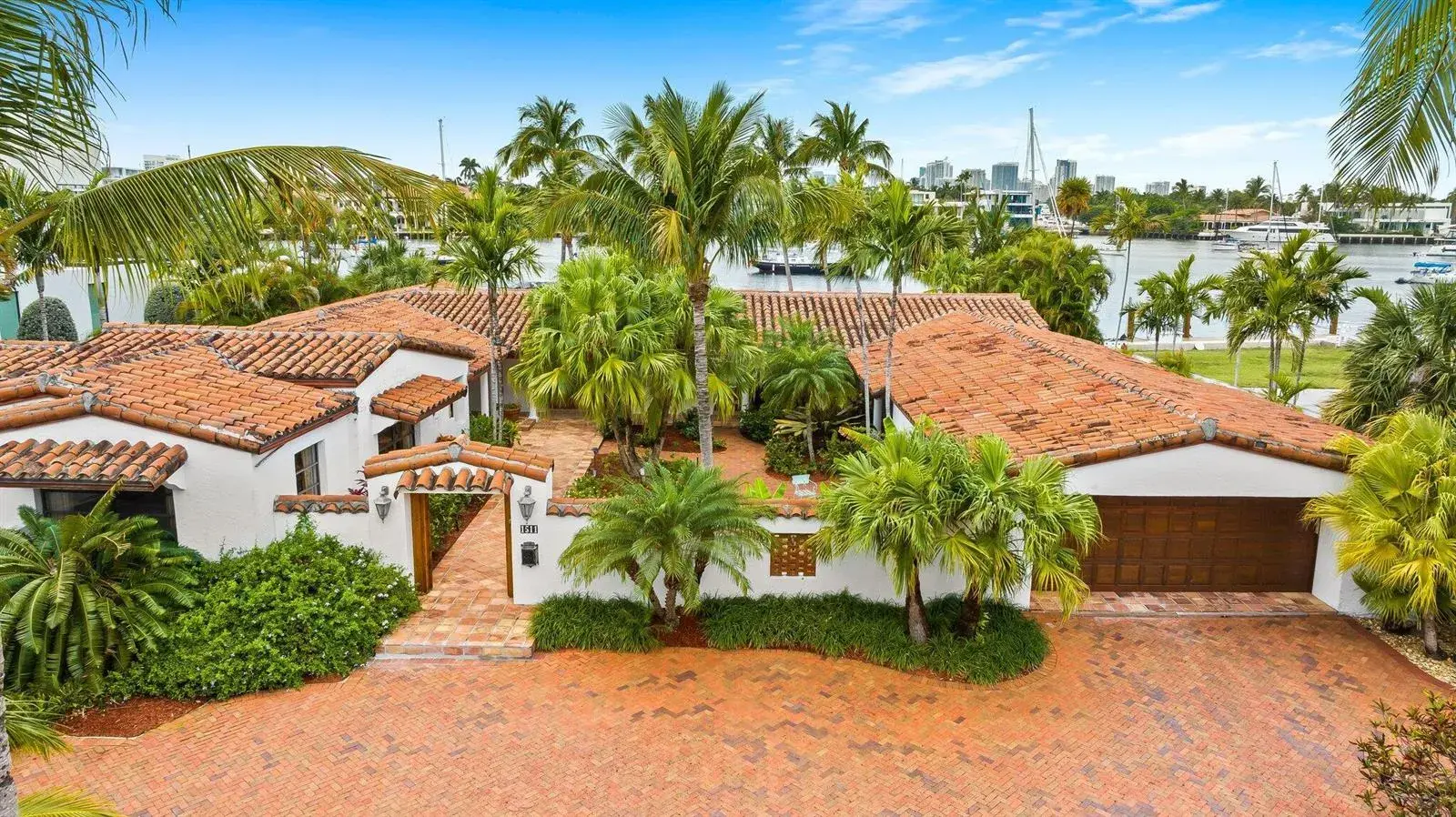 1511 E Lake Drive, Fort Lauderdale FL 33316