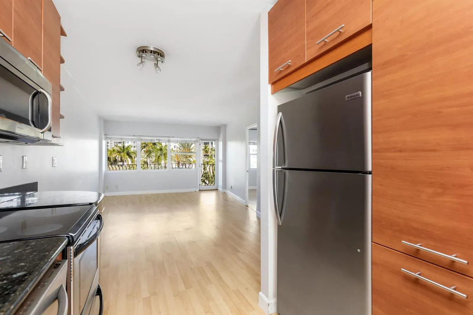 3250 NE 28th Street # 404, Fort Lauderdale FL 33308