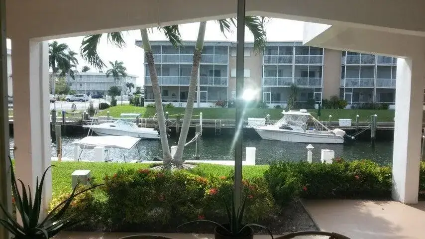 110 Shore Court # 111b, North Palm Beach FL 33408