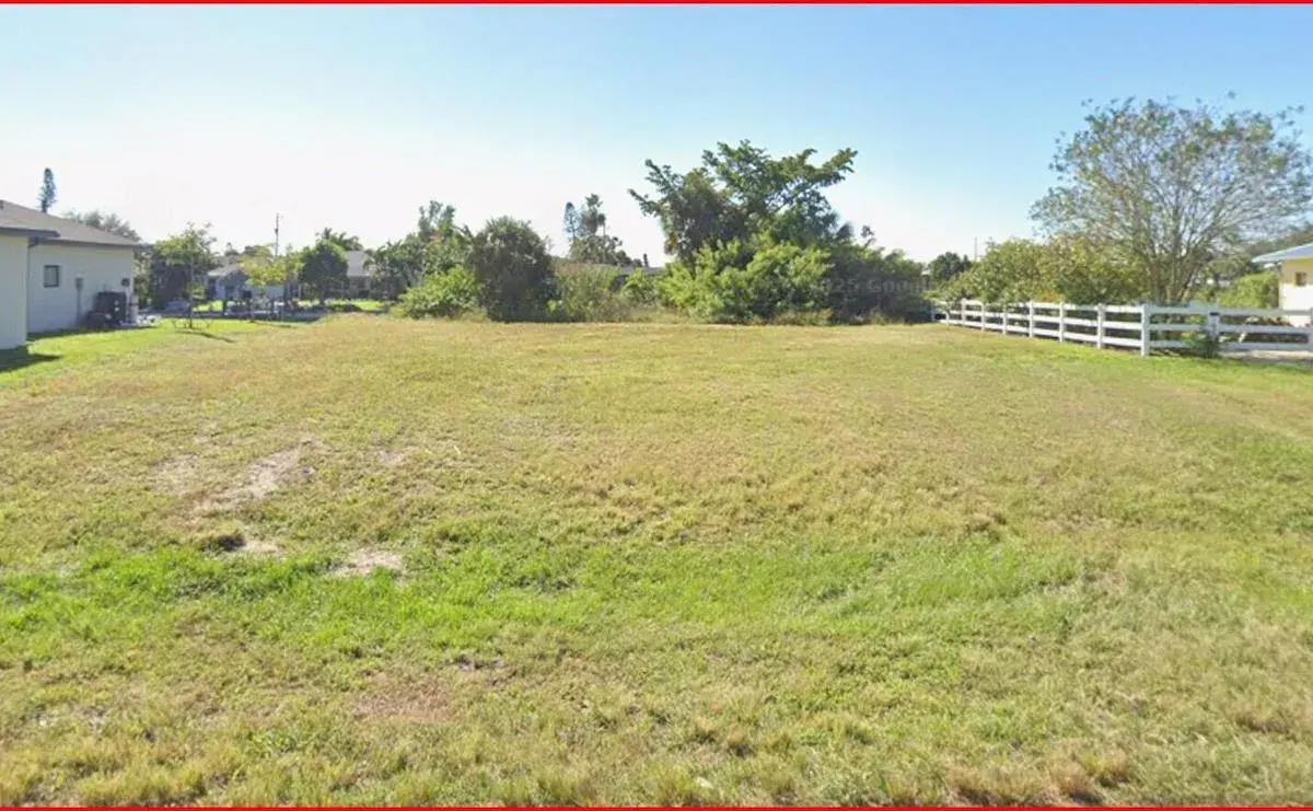 2106 NE 2nd Street, Cape Coral FL 33909