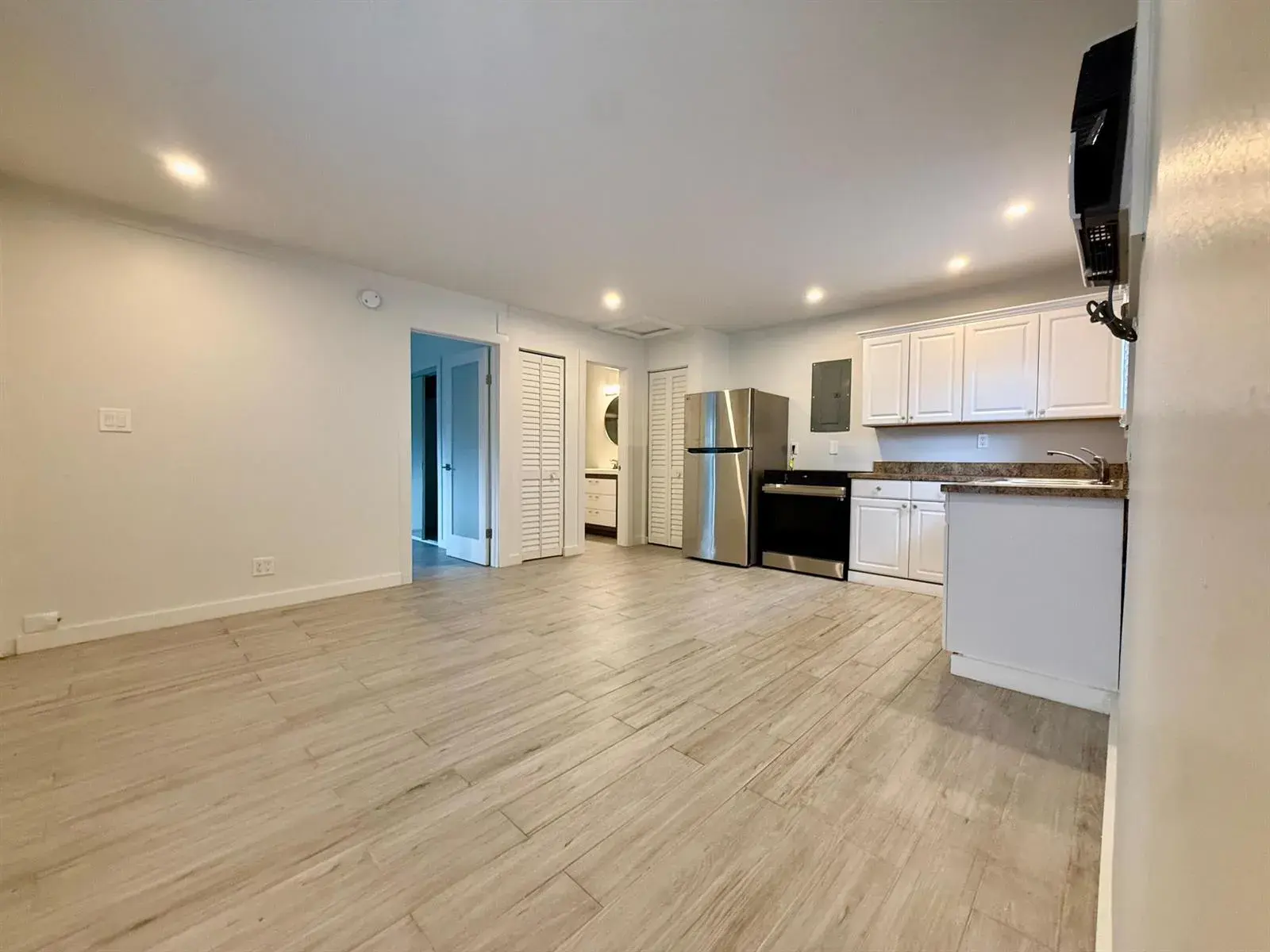 1215 NE 17th Avenue Unit 6, Fort Lauderdale FL 33304
