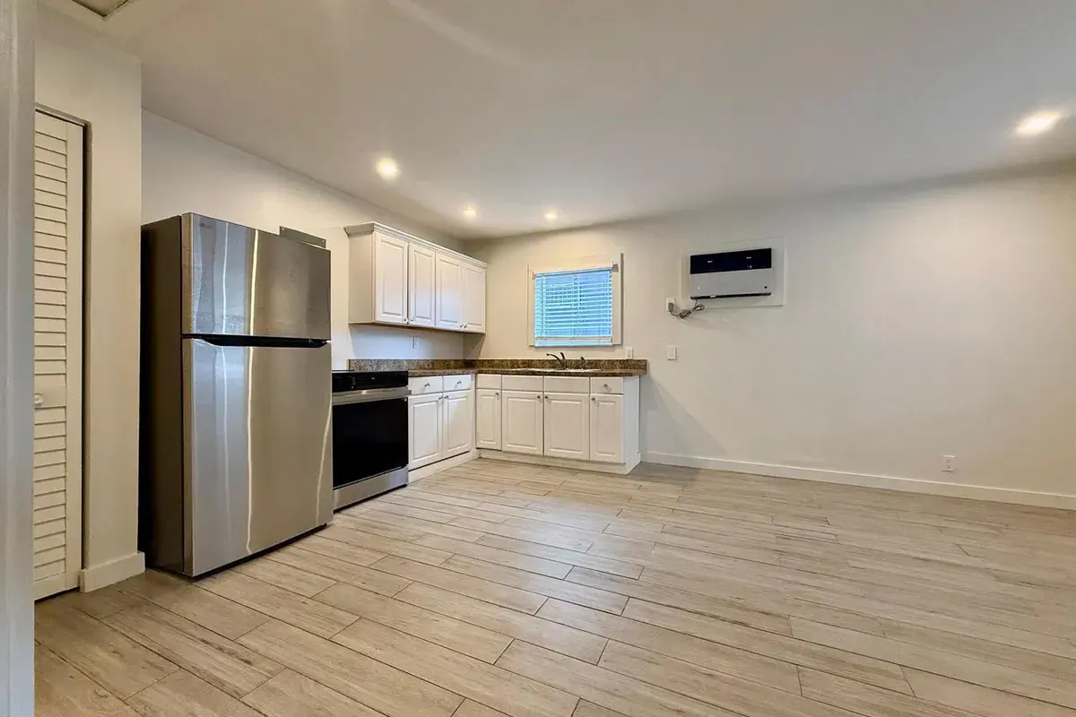 1215 NE 17th Avenue Unit 6, Fort Lauderdale FL 33304