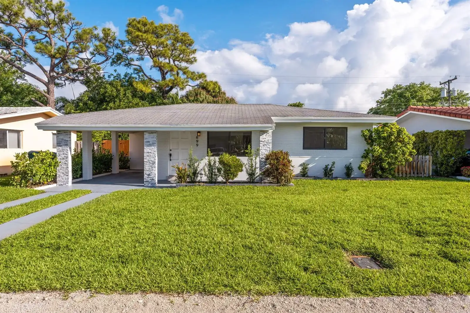 699 NE 40th Street, Oakland Park FL 33334