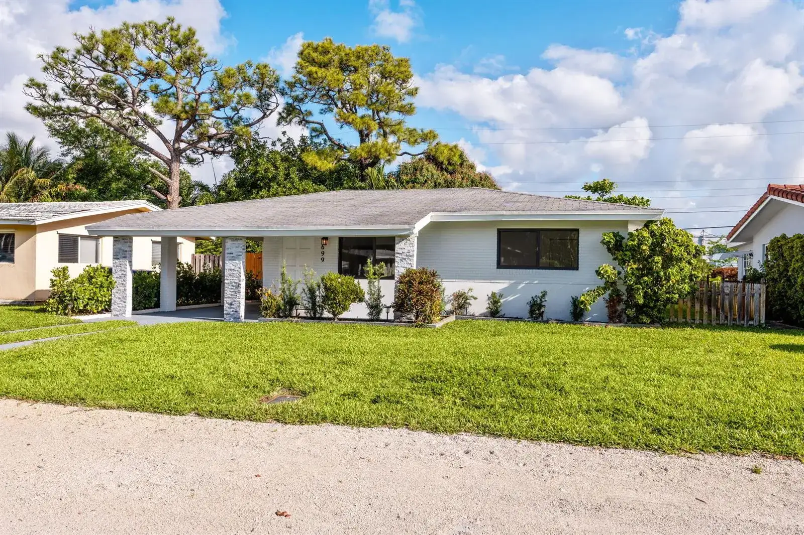 699 NE 40th Street, Oakland Park FL 33334 photo 3
