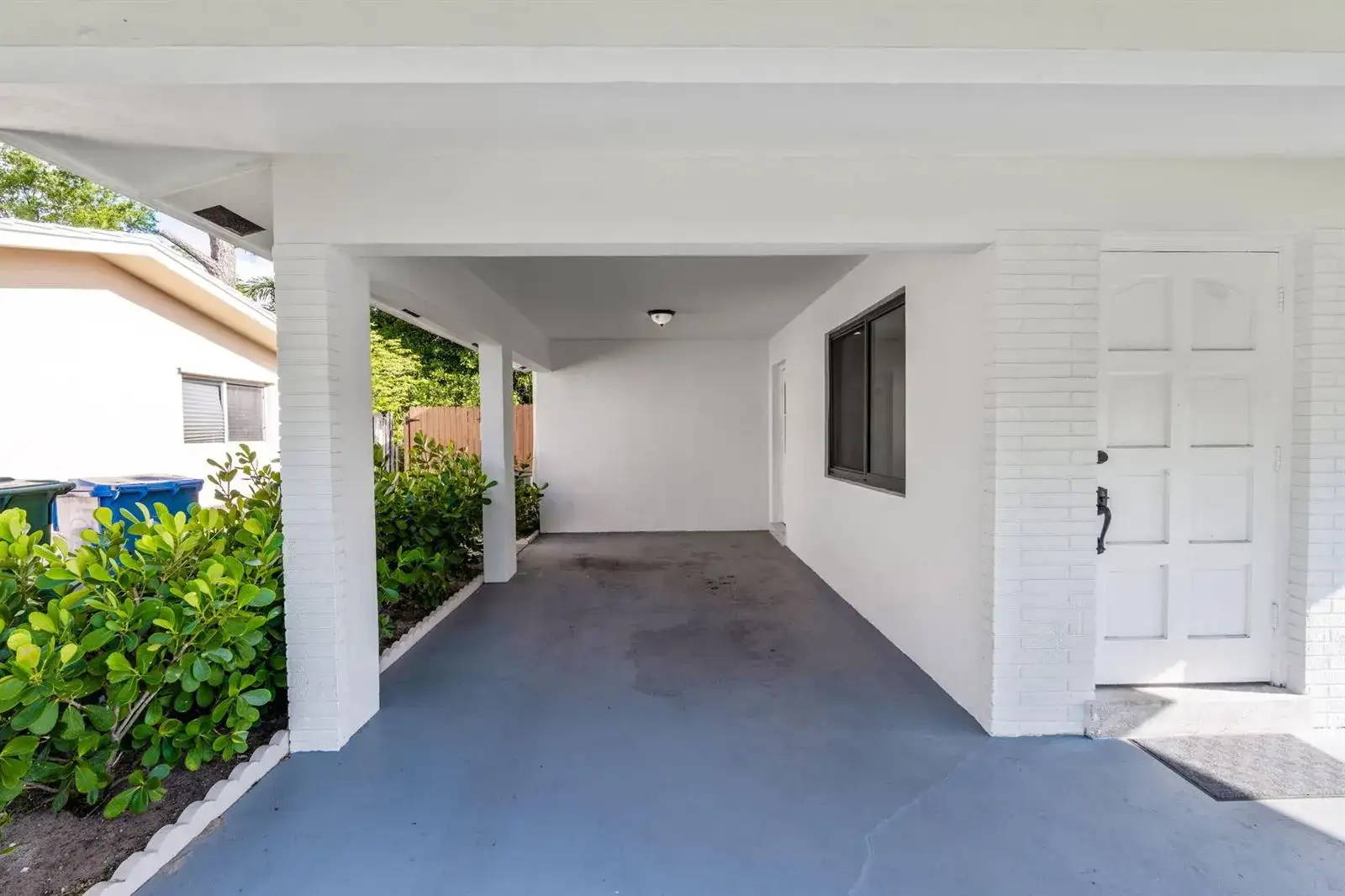 699 NE 40th Street, Oakland Park FL 33334 photo 5