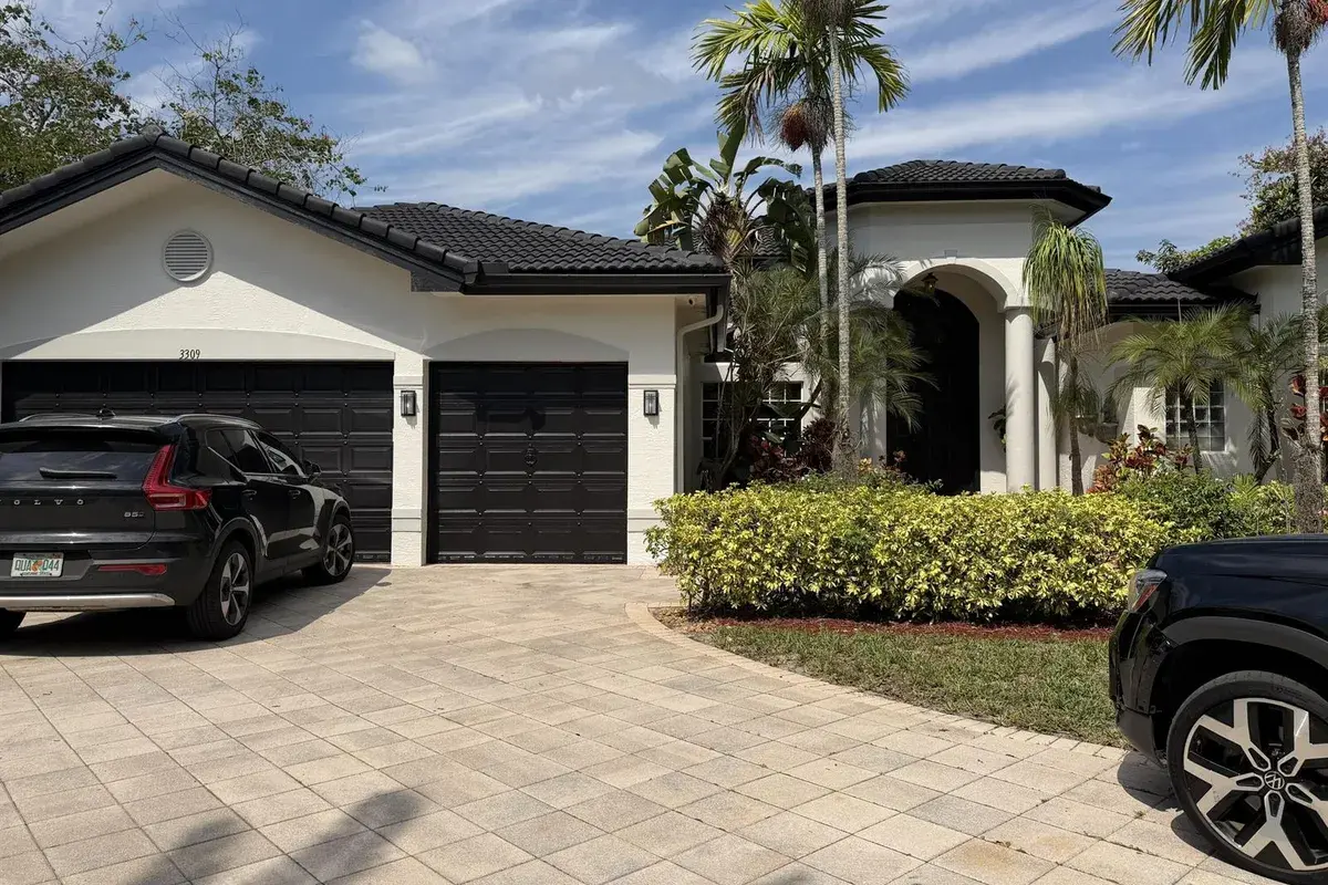 3309 Bradenham Lane, Davie FL 33328