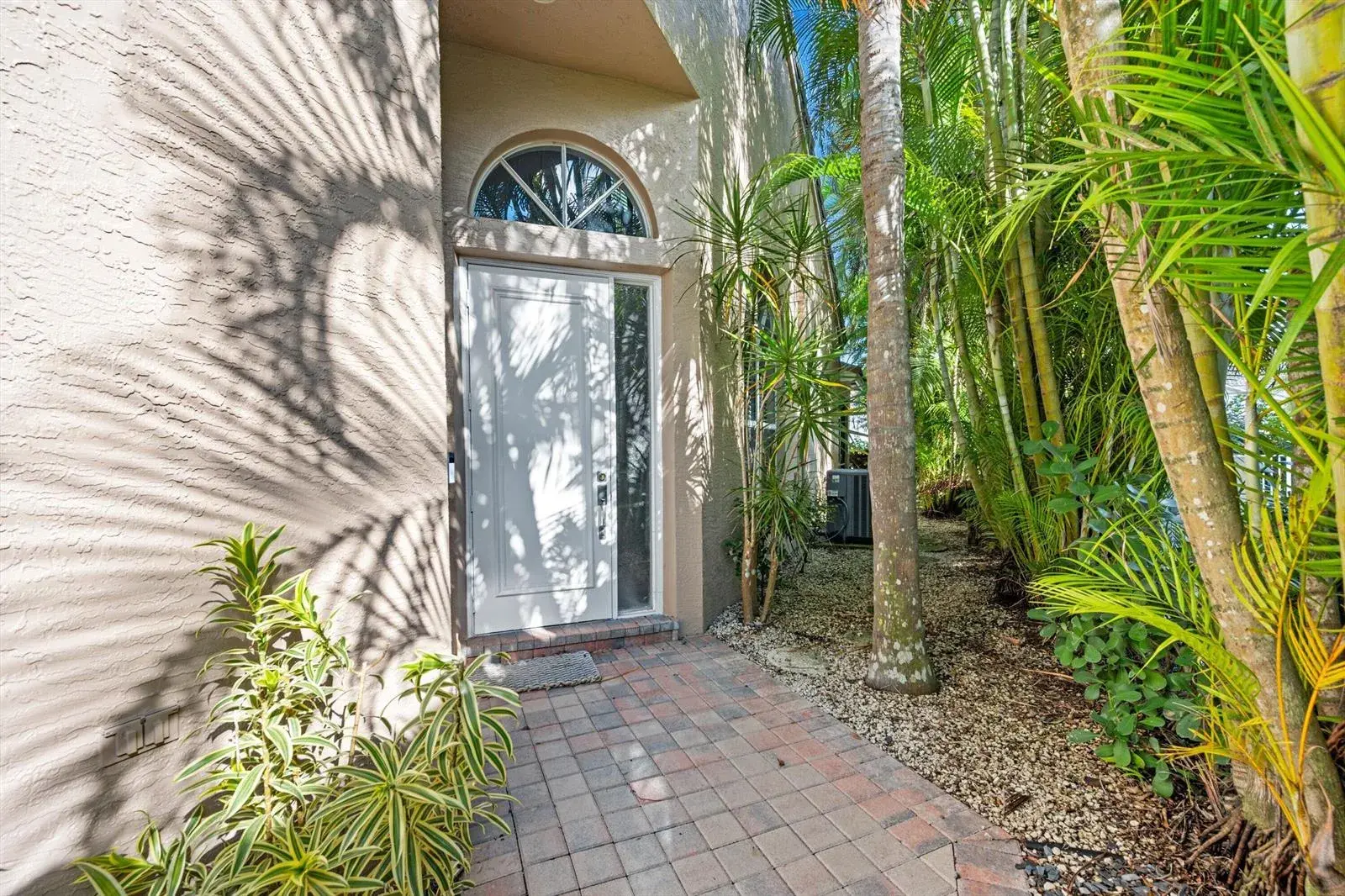 4657 Carlton Golf Drive, Lake Worth FL 33449