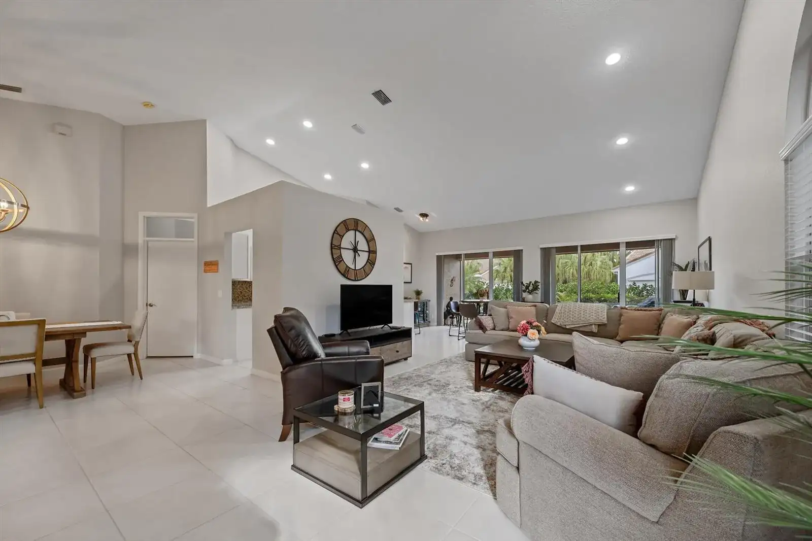 4657 Carlton Golf Drive, Lake Worth FL 33449 photo 4