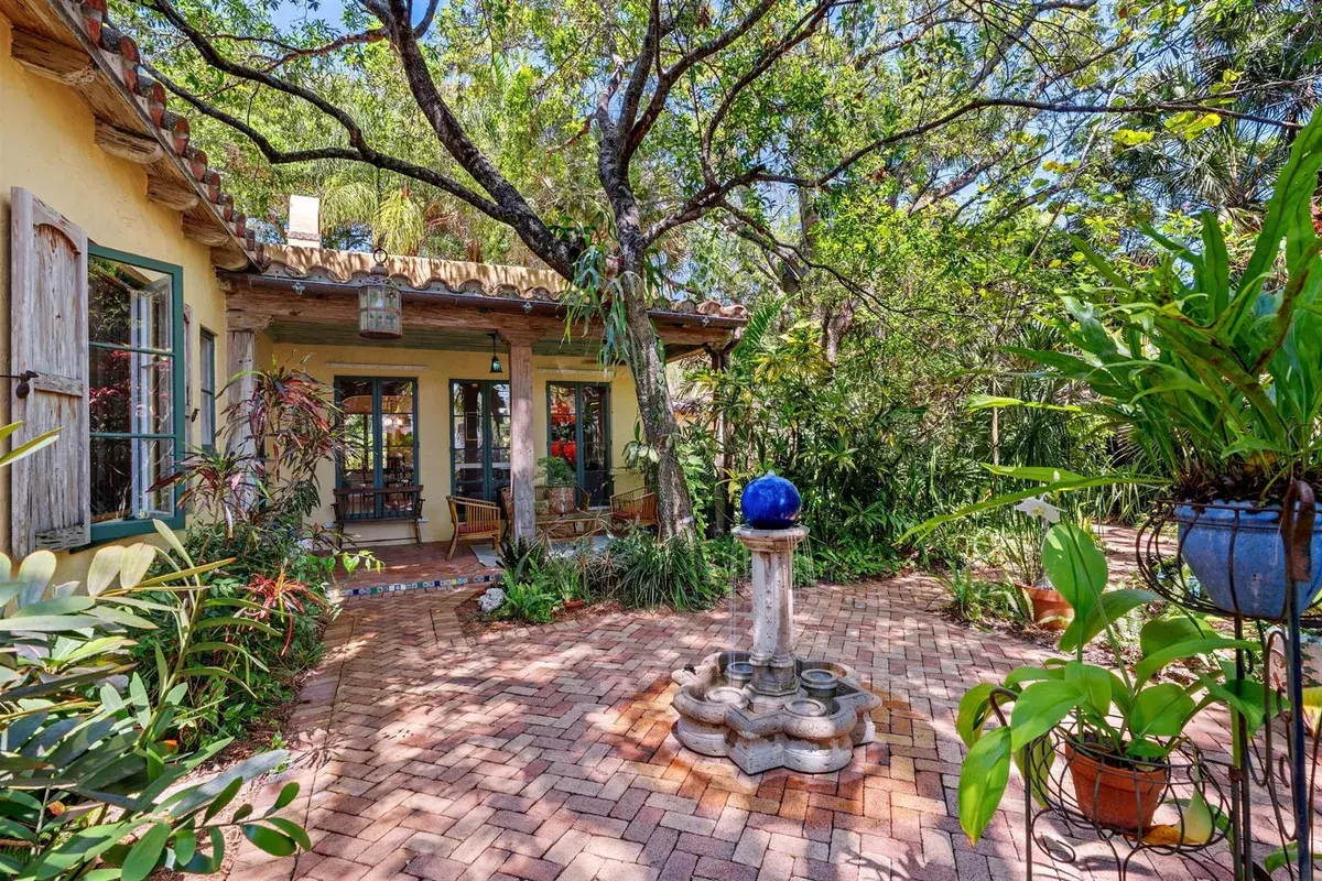 825 Alamanda Street, Boca Raton FL 33486