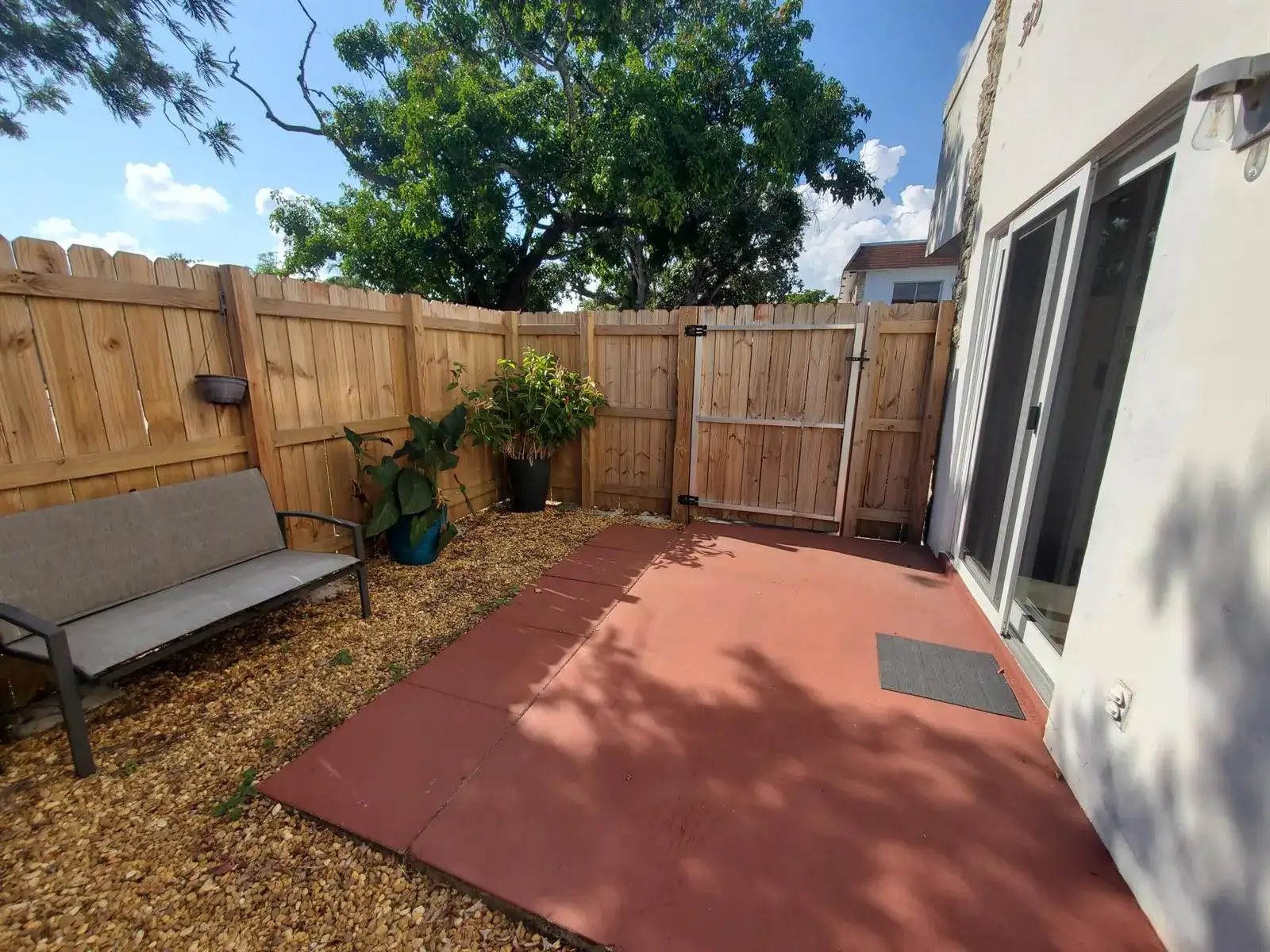 313 SW 1st Court SW # 4, Pompano Beach FL 33060 photo 2