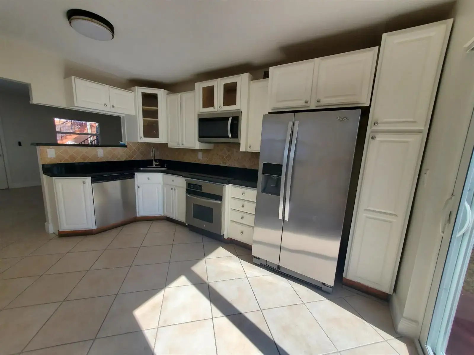 313 SW 1st Court SW # 4, Pompano Beach FL 33060 photo 4