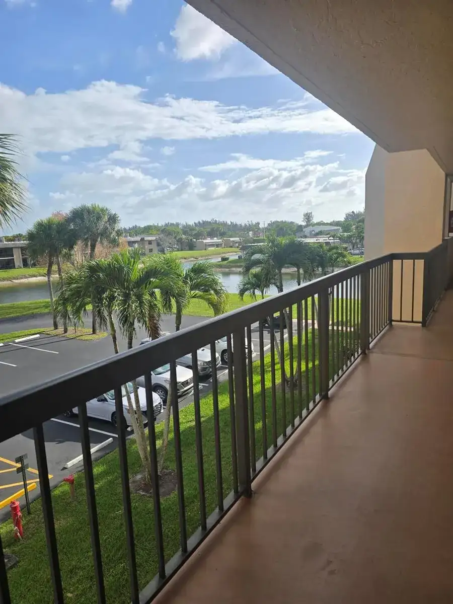 150 Lake Nancy Lane # 320, West Palm Beach FL 33411 photo 2