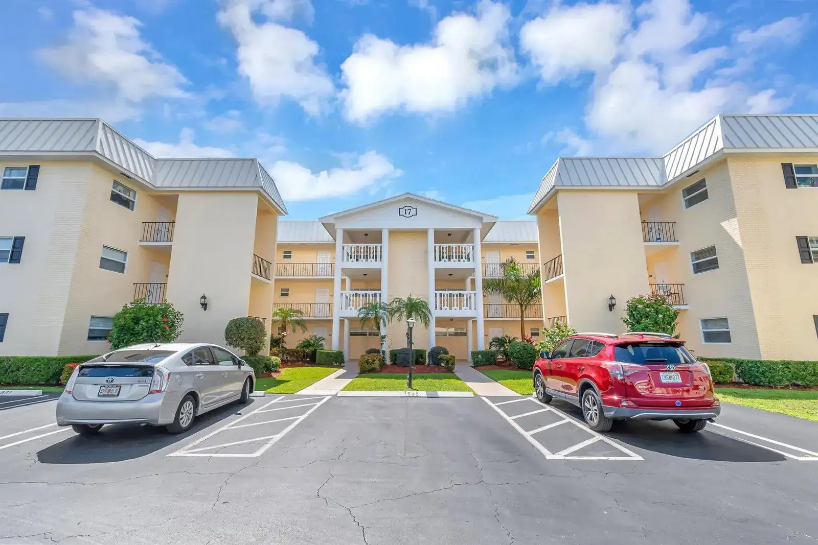 17 Colonial Club Drive # 204, Boynton Beach FL 33435 photo 2