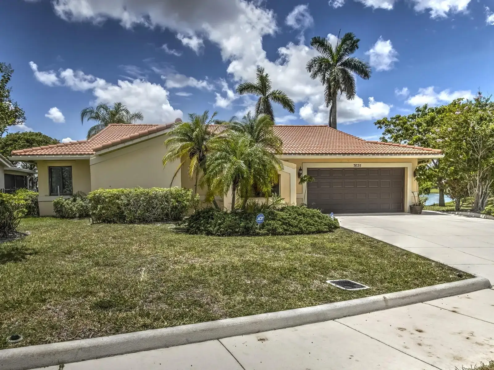 7625 Sunflower Drive, Margate FL 33063 photo 3