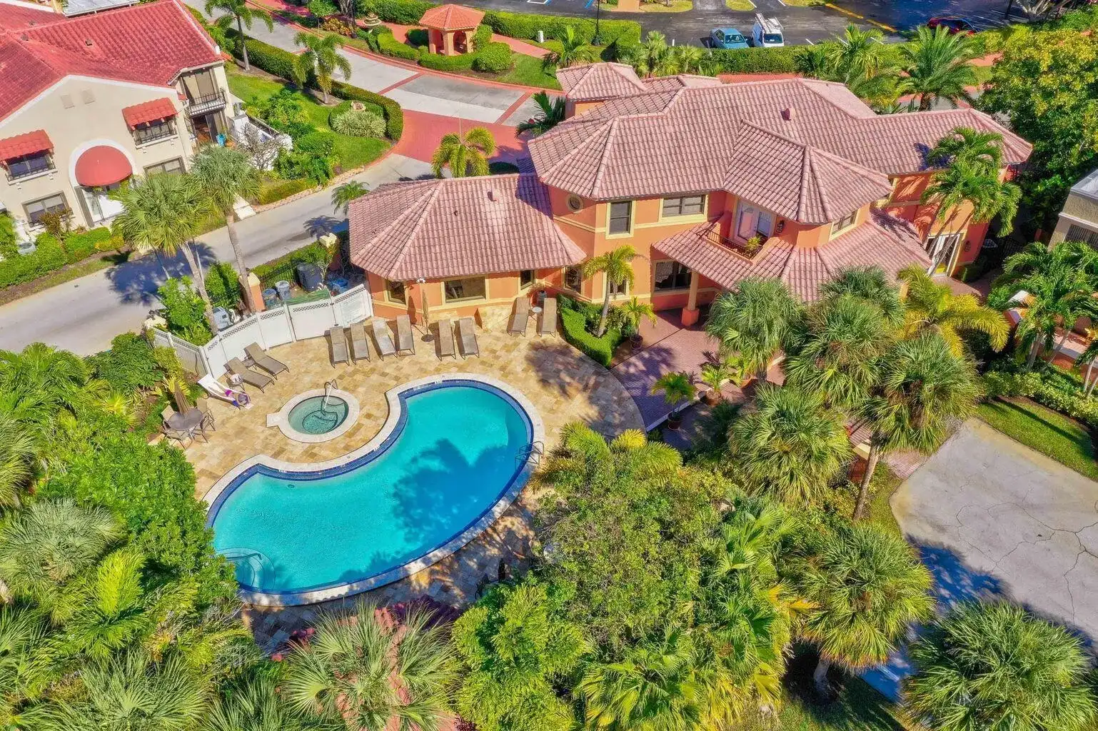 800 Uno Lago Drive # 302, Juno Beach FL 33408
