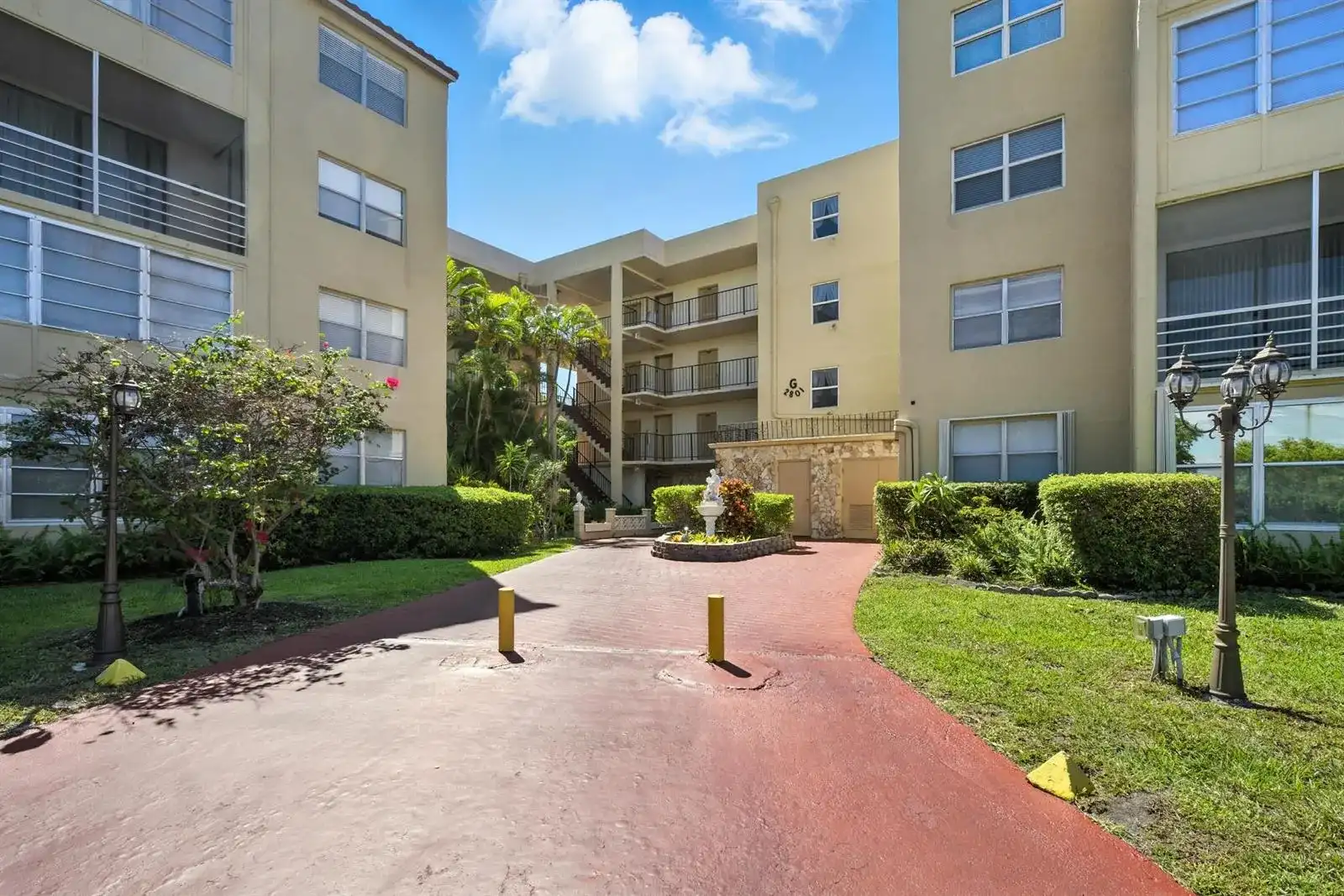 2801 Somerset Drive # 101, Lauderdale Lakes FL 33311
