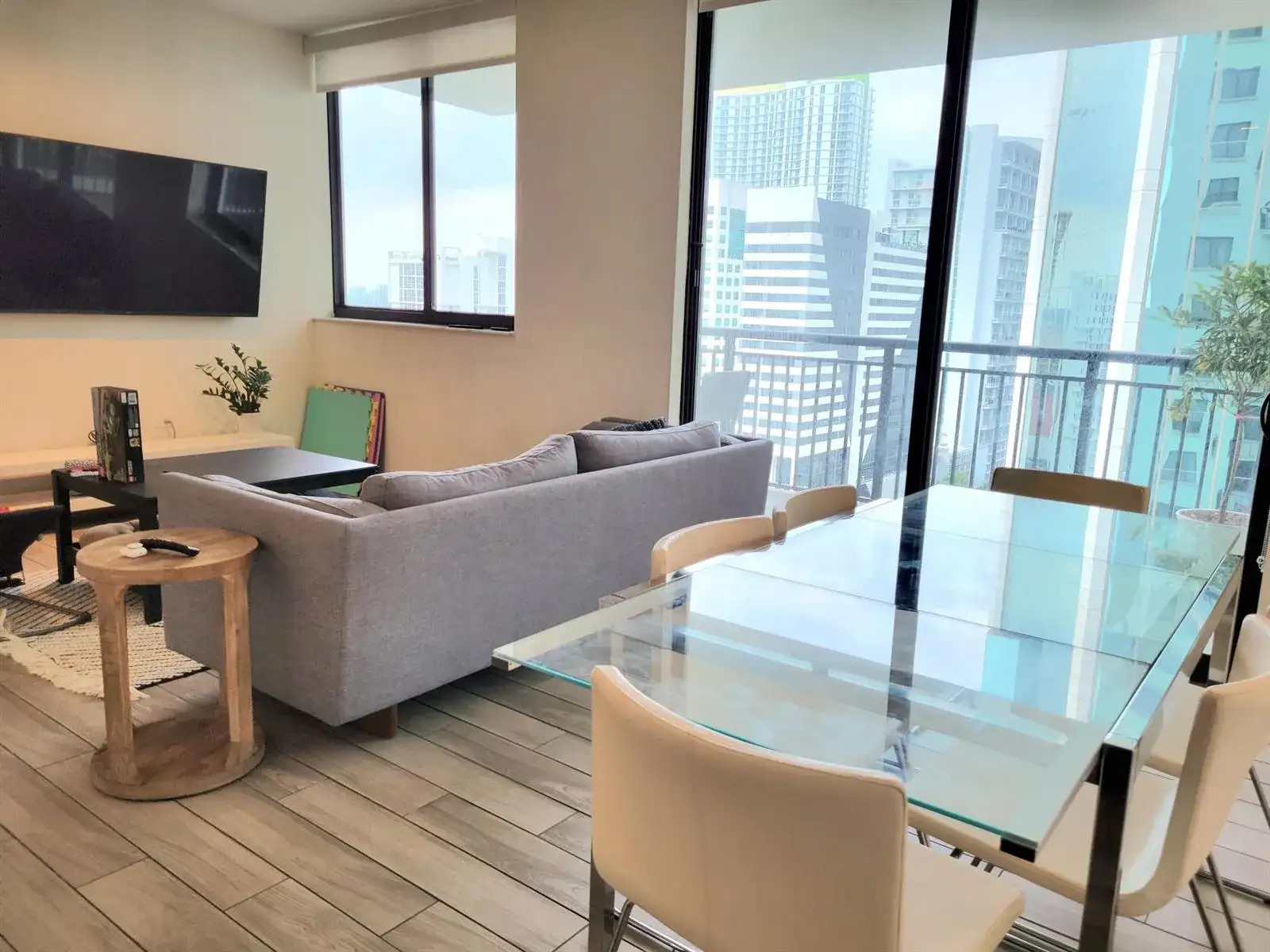 999 SW 1st Avenue # 1914, Miami FL 33130 photo 4