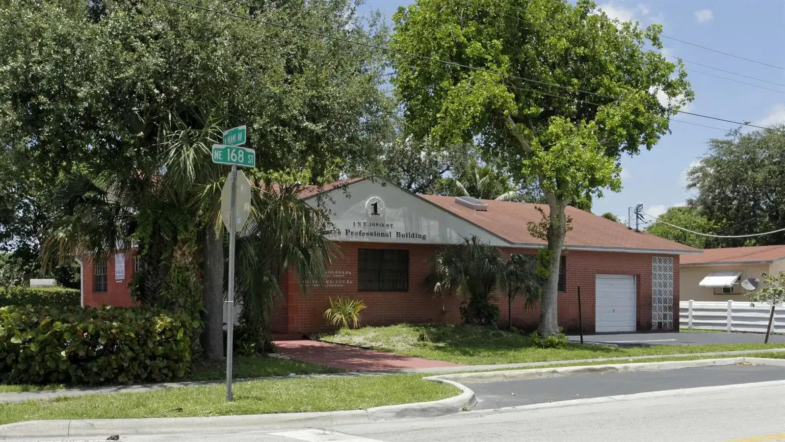21 NE 168th Street, North Miami Beach FL 33162 photo 2