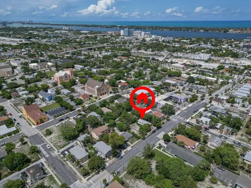 807 7th Street, West Palm Beach FL 33401 photo 4