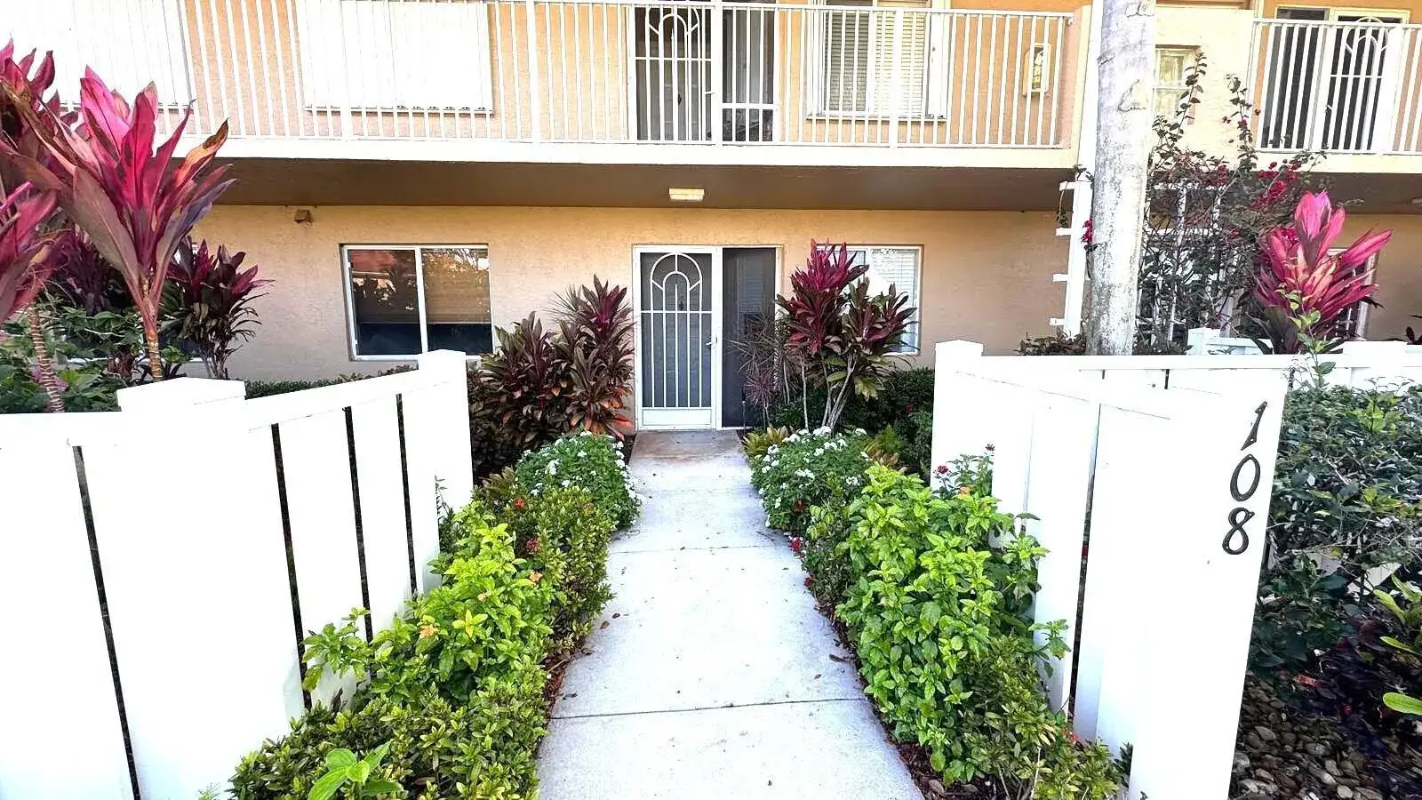 5876 Regal Glen Drive # 108, Boynton Beach FL 33437 photo 2