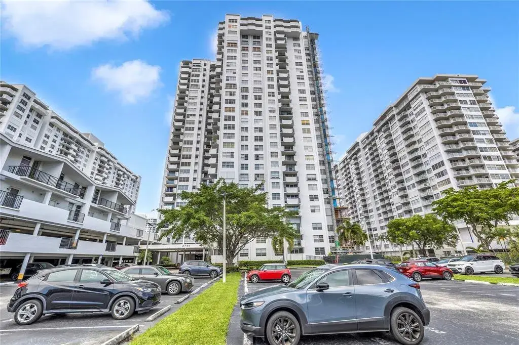 2750 NE 183rd Street # 2202, Aventura FL 33160