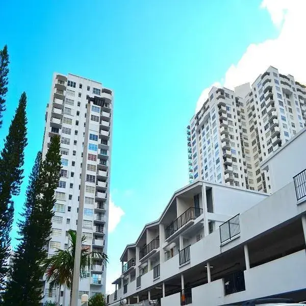 2750 NE 183rd Street # 2202, Aventura FL 33160