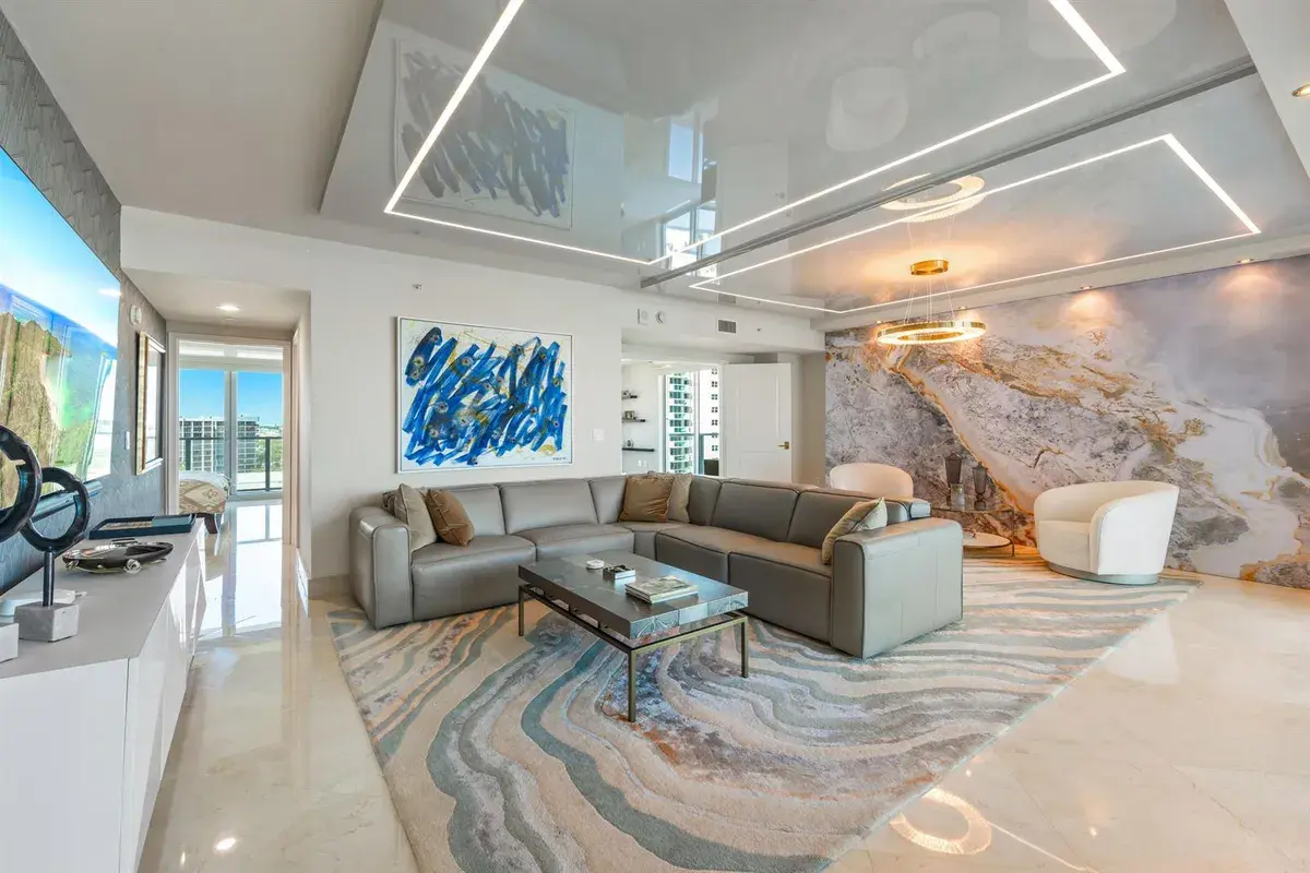 3101 S Ocean Drive # 901, Hollywood FL 33019