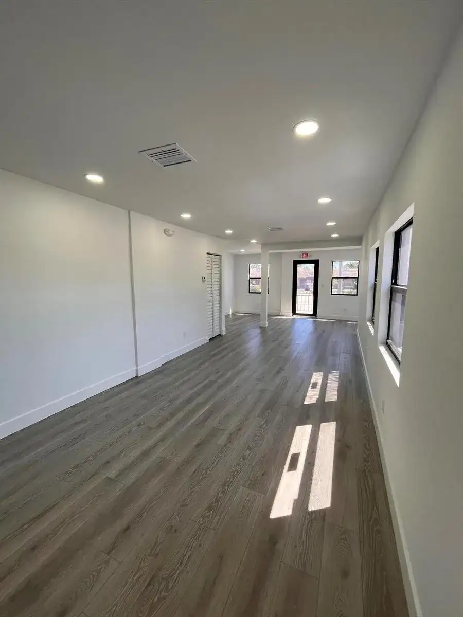 900 Federal Highway, Riviera Beach FL 33403 photo 3