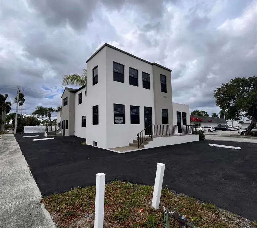 900 US-1, Lake Park FL 33403